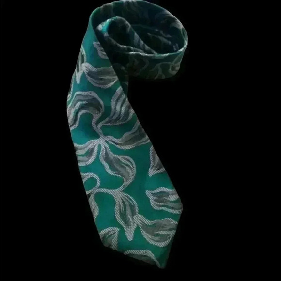 FendiĀ SilkāMesāTie - Picture 15 of 15